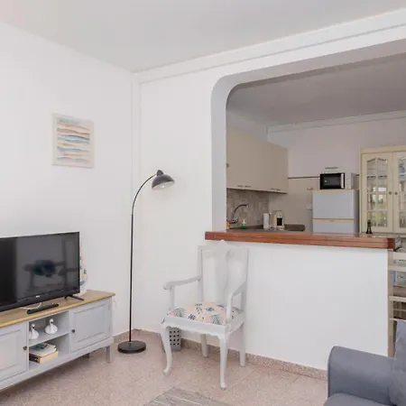Jorge Aguas - 2bedroom In The Town Of - Sea View * Burgau